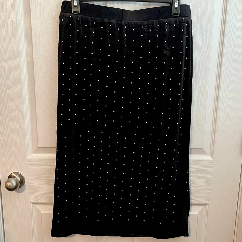 NWT CATO BLACK VELVET SKIRT WITH ALL OVER CRYSTAL ACCENTS MISSES SIZE MEDIUM